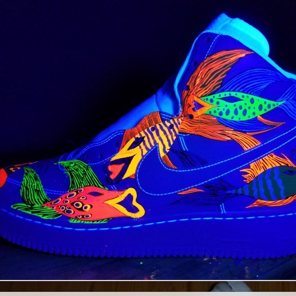 Micheal McCullough celebrity shoe custom art work - Picture 6 of 8